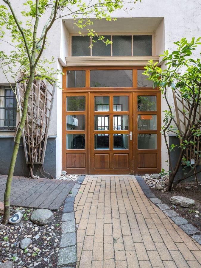 Schoenhouse Avenue - Digital Access * Berlino